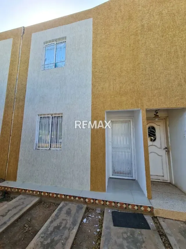 En Venta Thowhouse en Villa Terrazas del Sol