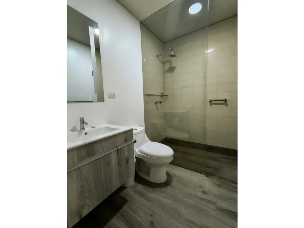 Se alquila Apto 241m² 3h+1s/3b+1s/3p La Castellana - 16