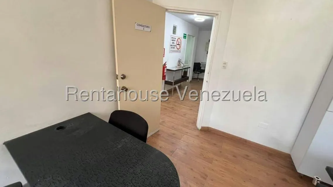 Oficina en Alquiler en Los Palos Grandes, Distrito Metropolitano - 17