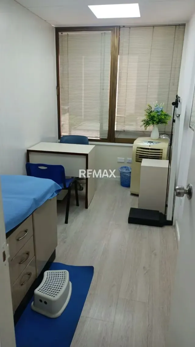 Alquiler de Cubículo Médico Equipado – Av. Libertador (La Campiña) - 4