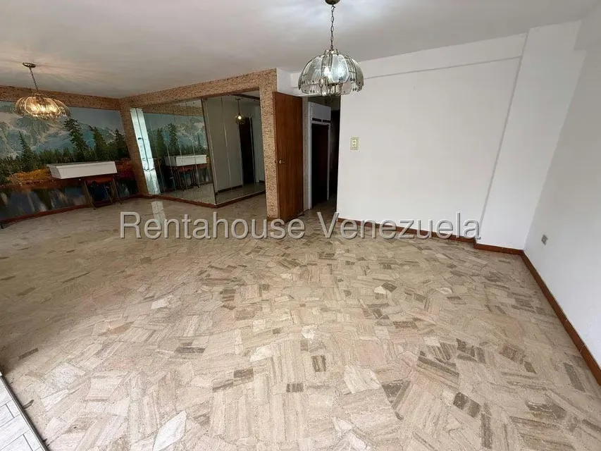 Apartamento (1 Nivel) en Venta en San Bernardino, Distrito Metropolitano - 8
