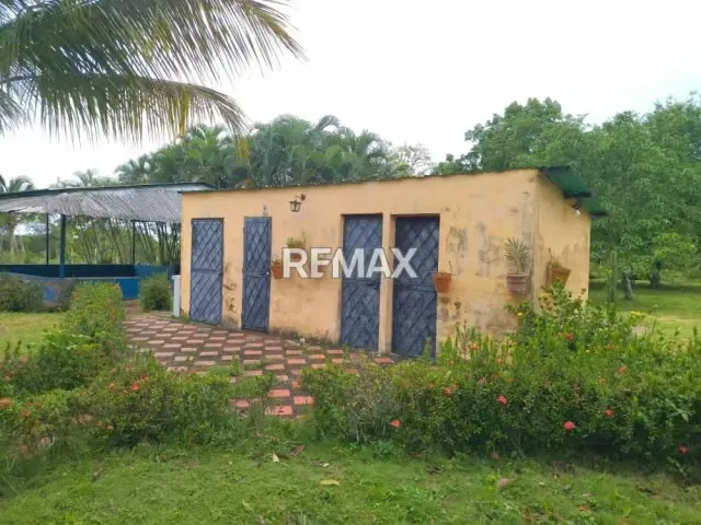 En Venta Granja con Casa de Campo y Excelente Potencial Turístico en vía Maturín - Orocual. - 16