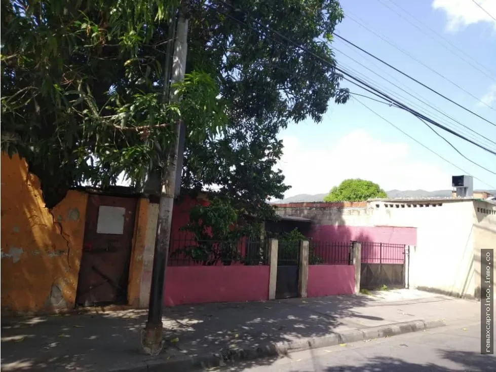 TERRENO 1295 m2 PARA USO COMERCIAL AV UNIVERSIDAD - 6
