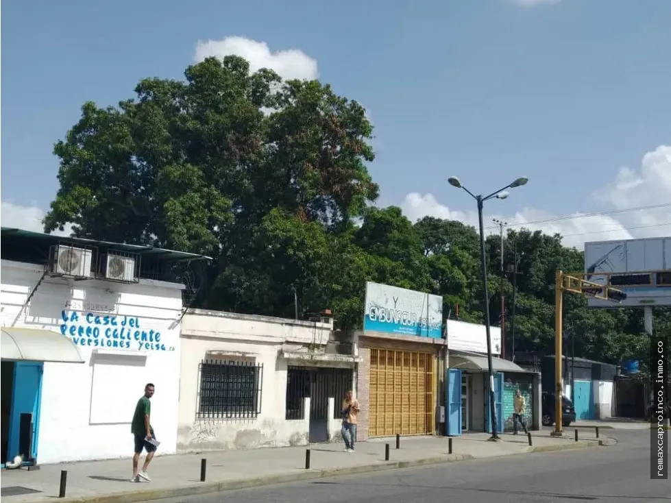 TERRENO 1295 m2 PARA USO COMERCIAL AV UNIVERSIDAD - 9