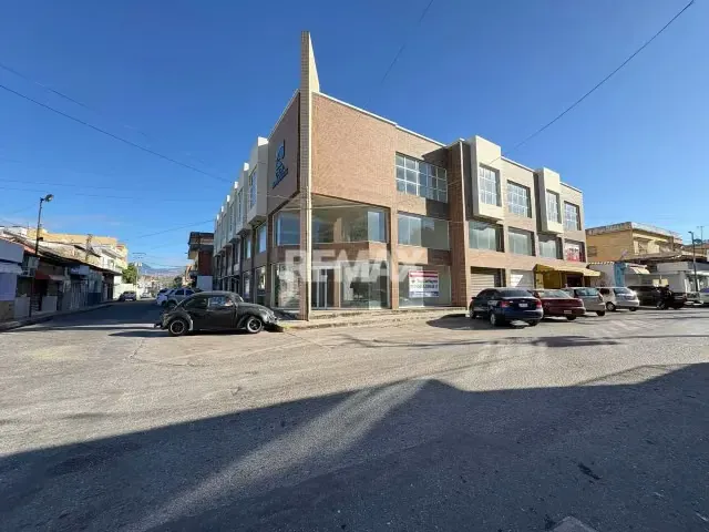 Oficina Comercial en Obra Blanca en Venta, Cagua - 7