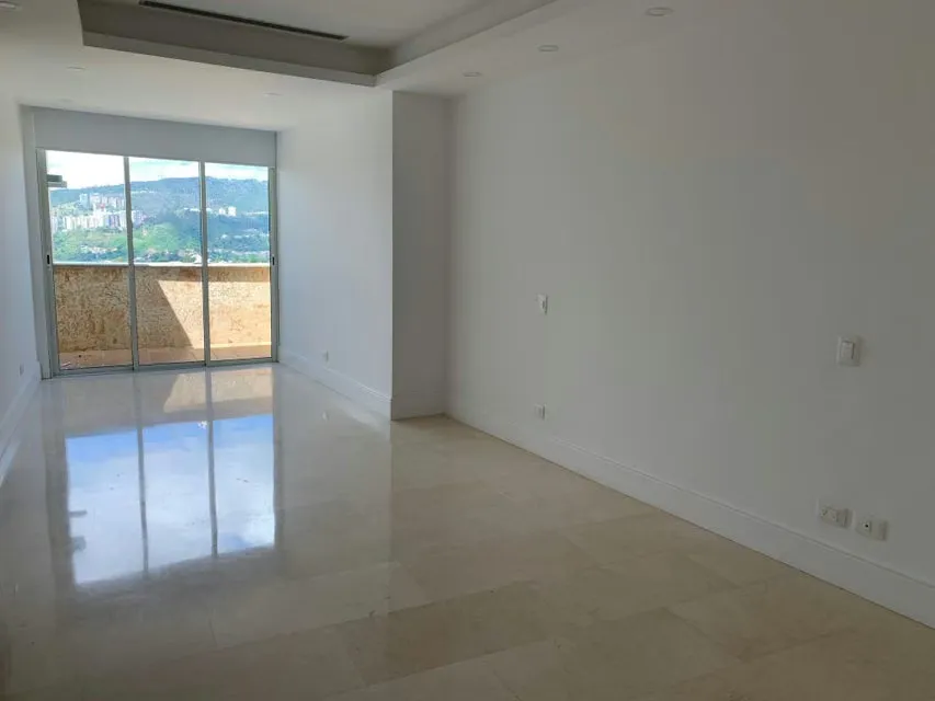 Apartamento (1 Nivel) en Alquiler en Mirador de Los Campitos I, Distrito Metropolitano - 21