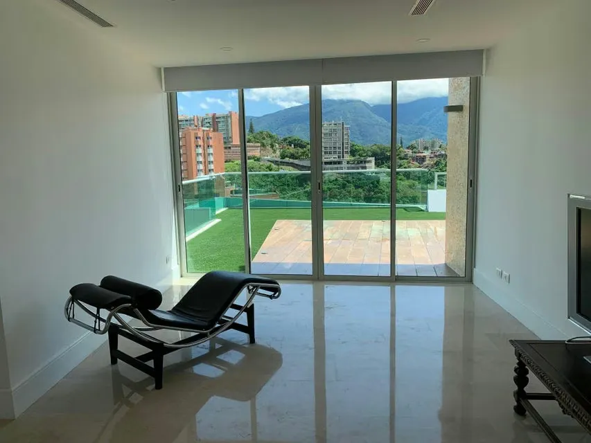 Apartamento (1 Nivel) en Alquiler en Mirador de Los Campitos I, Distrito Metropolitano - 27