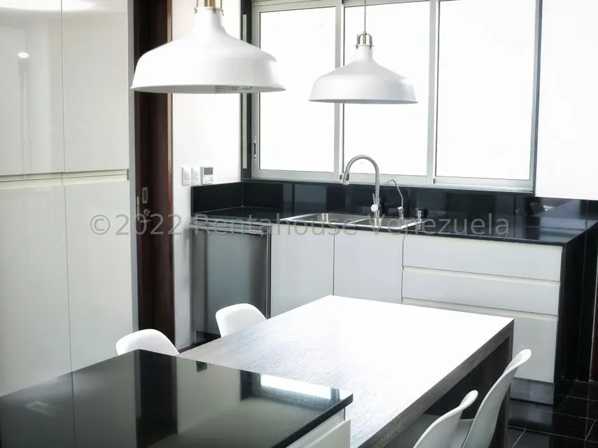 Apartamento (1 Nivel) en Alquiler en Mirador de Los Campitos I, Distrito Metropolitano - 8