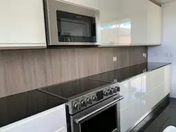 View 10