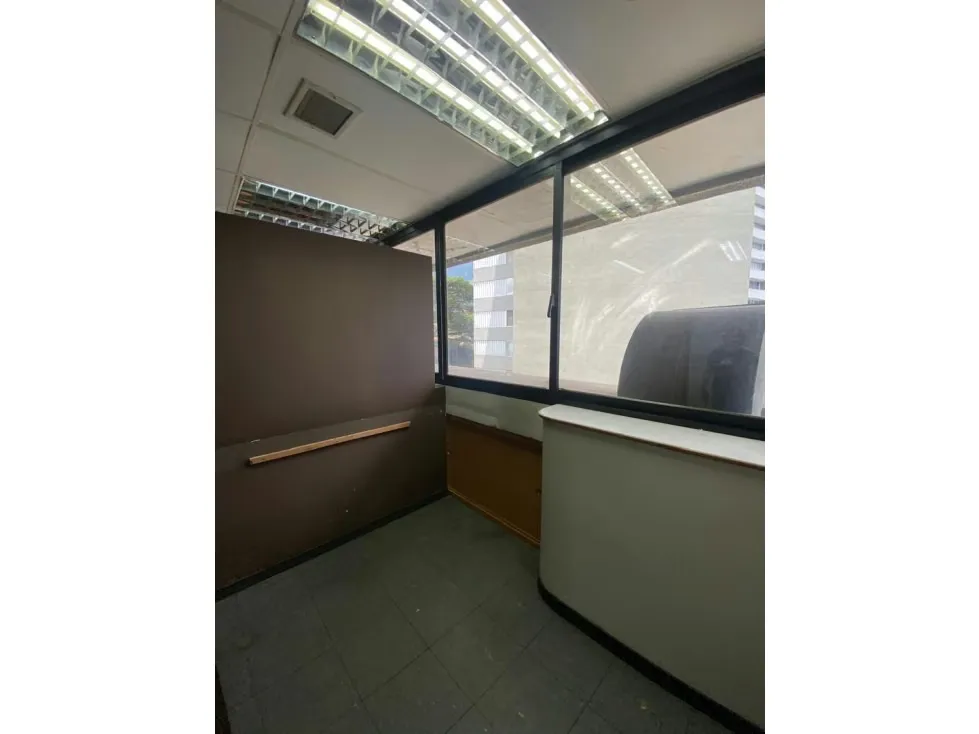 Se alquila oficina 110m² 1b Sebucan - 10