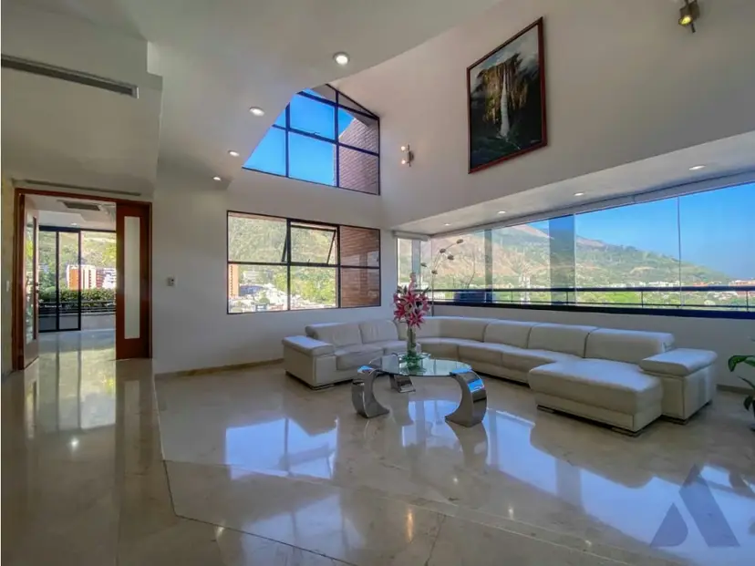 Alquilo Ph triplex 400m2 Av. Sucre Los Dos Caminos 6399