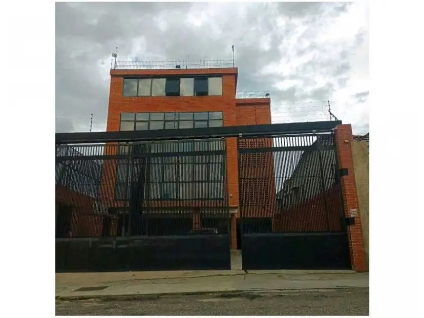 Local Comercial Piso Industrial en Alquilar en Los Rosales, Caracas