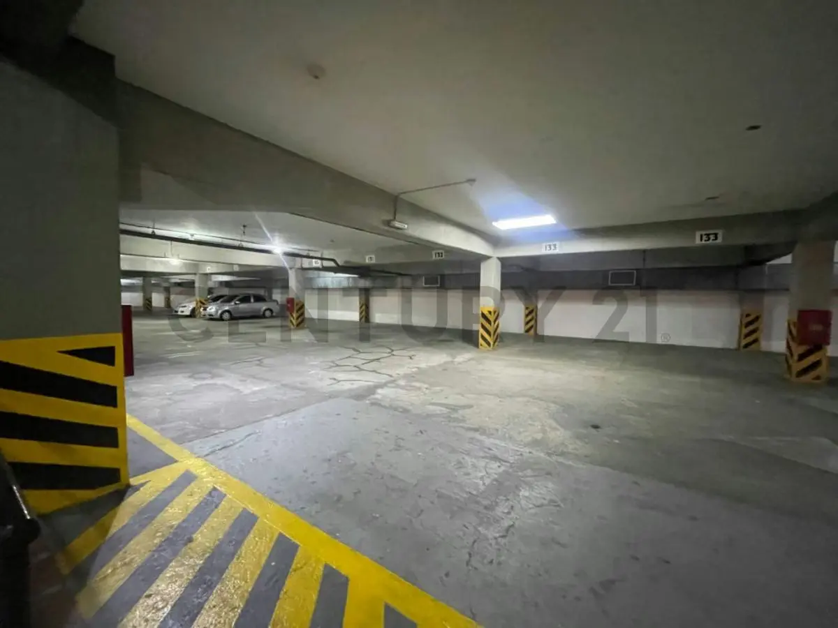 VENDE Moderna Oficina en Torre Claret Sector 5 de Julio - 15