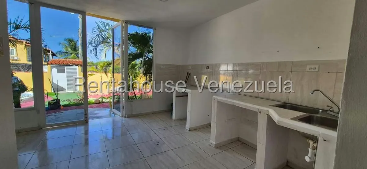 Apartamento (1 Nivel) en Venta en Playa El Agua, Nueva Esparta - 5