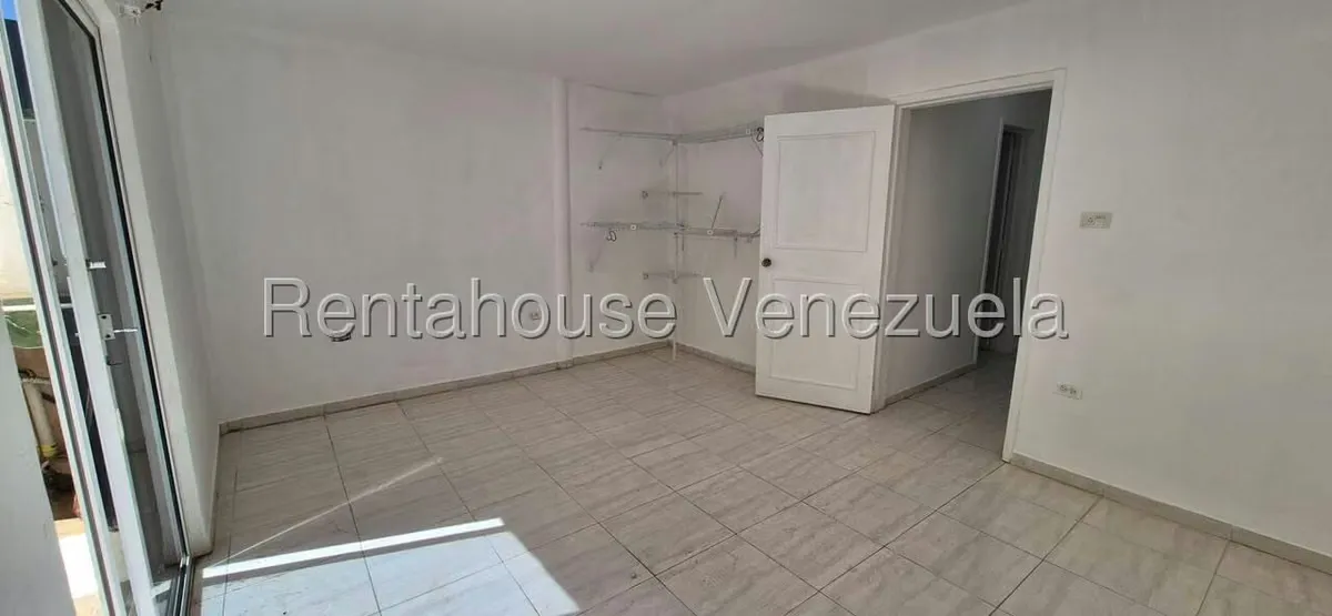 Apartamento (1 Nivel) en Venta en Playa El Agua, Nueva Esparta - 8