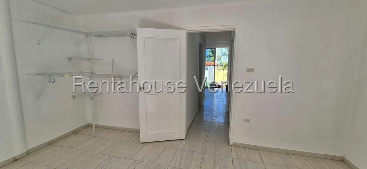 Apartamento (1 Nivel) en Venta en Playa El Agua, Nueva Esparta - 9