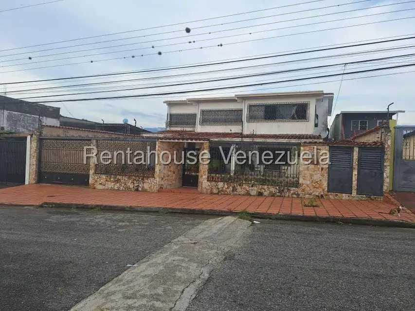 Casa (Multipes Niveles) en Venta en Buenos Aires, Merida - 4