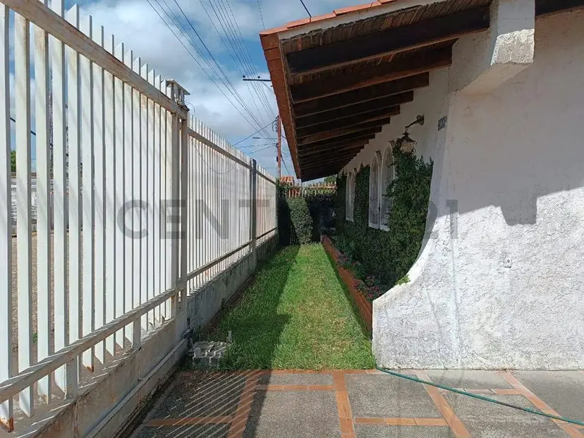 En Venta, excelente casa a pie de calle en la zona norte de el tigre