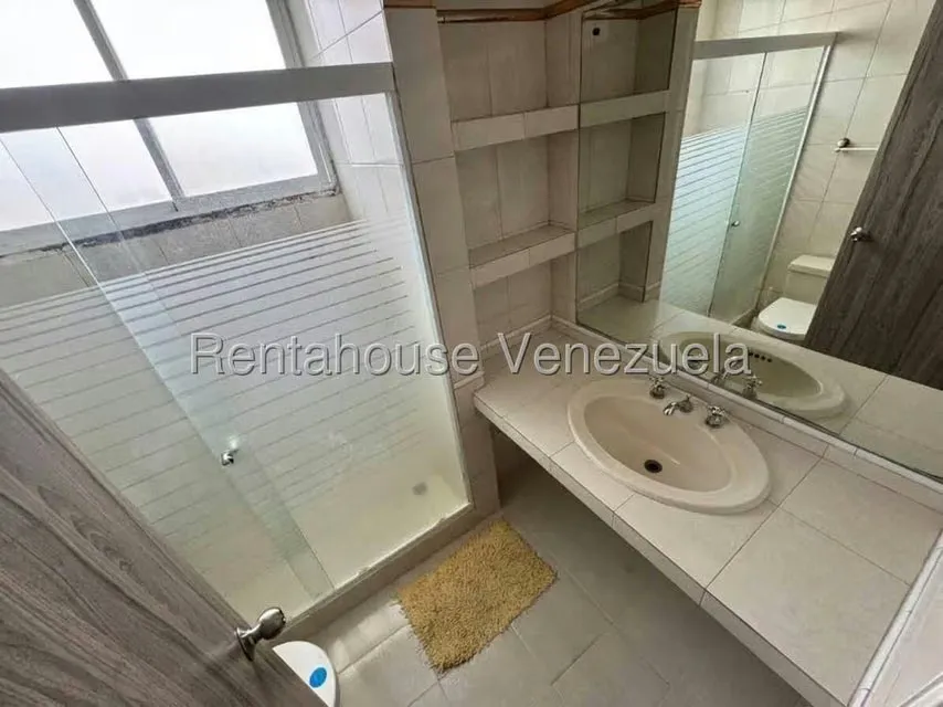 Apartamento (1 Nivel) en Venta en Colinas de Bello Monte, Distrito Metropolitano - 12