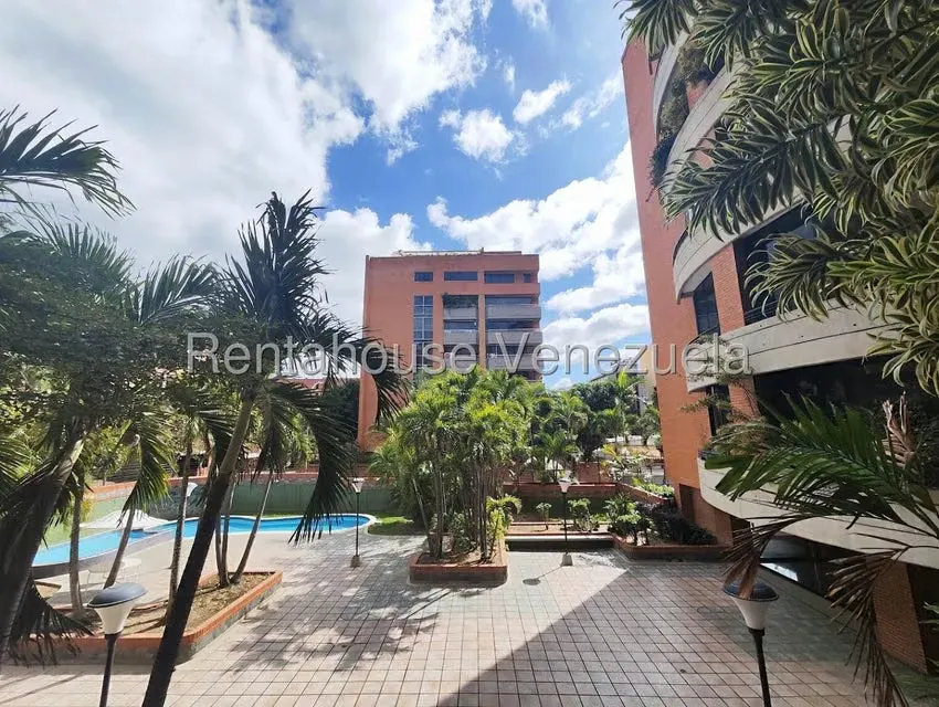 Apartamento (1 Nivel) en Alquiler en Campo Alegre, Distrito Metropolitano - 12