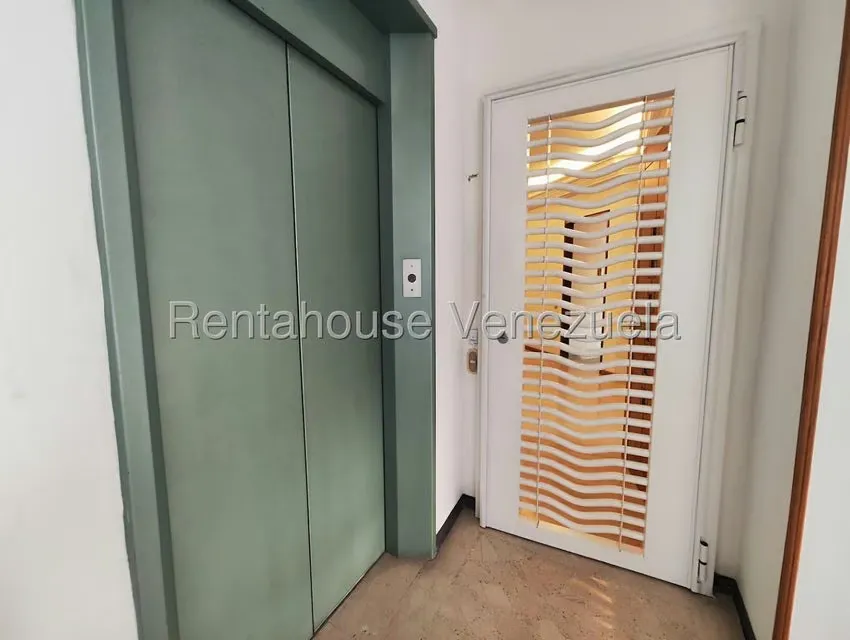 Apartamento (1 Nivel) en Alquiler en Campo Alegre, Distrito Metropolitano - 13