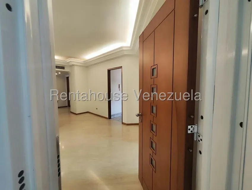 Apartamento (1 Nivel) en Alquiler en Campo Alegre, Distrito Metropolitano - 14