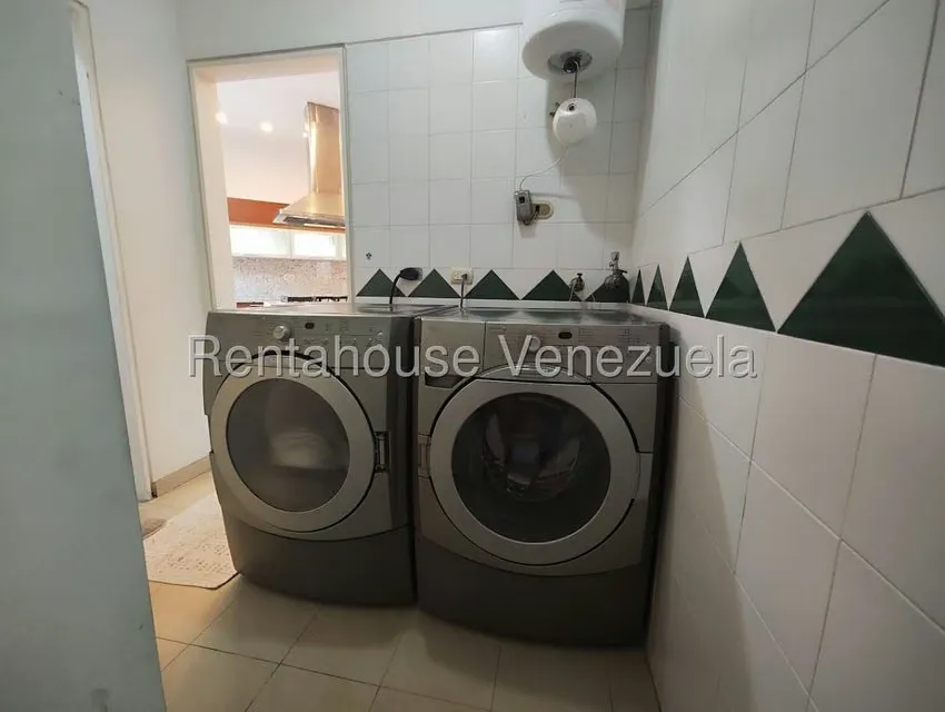 Apartamento (1 Nivel) en Alquiler en Campo Alegre, Distrito Metropolitano - 28