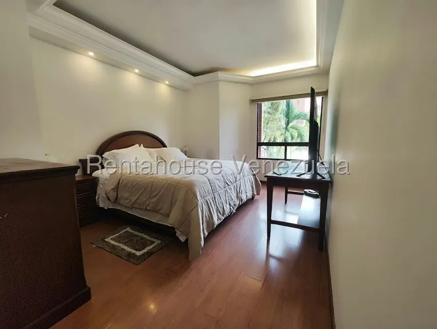 Apartamento (1 Nivel) en Alquiler en Campo Alegre, Distrito Metropolitano - 33