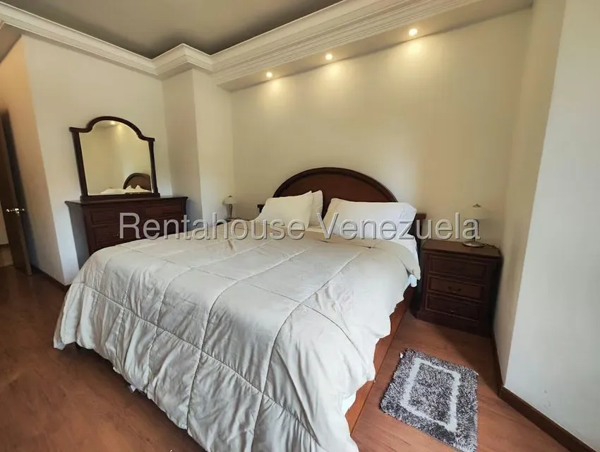 Apartamento (1 Nivel) en Alquiler en Campo Alegre, Distrito Metropolitano - 34