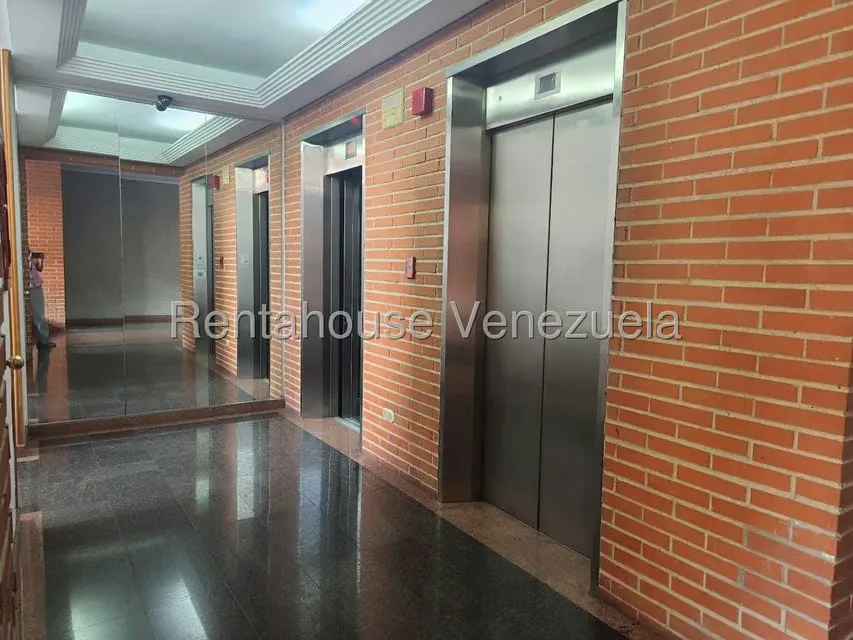 Apartamento (1 Nivel) en Alquiler en Campo Alegre, Distrito Metropolitano - 6