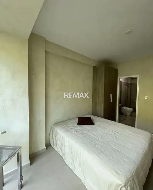 Apartamento en venta en la Urb. El parral Res. Alameda Suites - 7