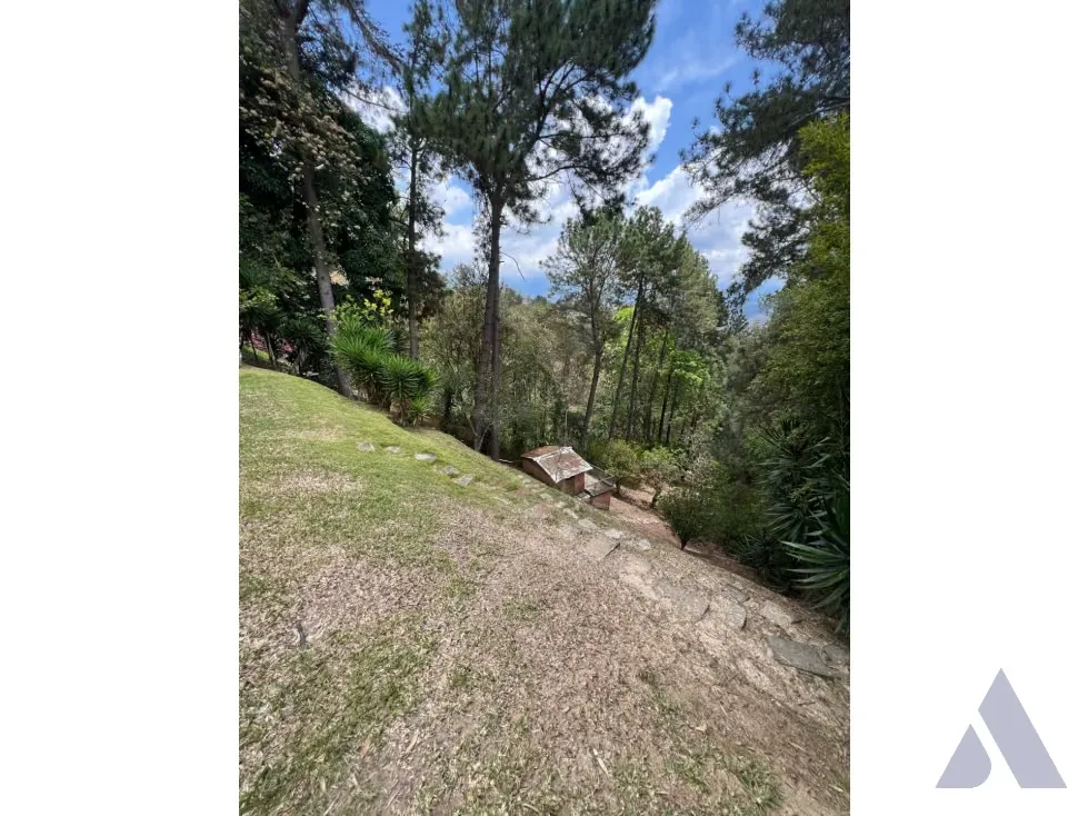 Se vende casa 550m2 La Lagunita 5003 - 28