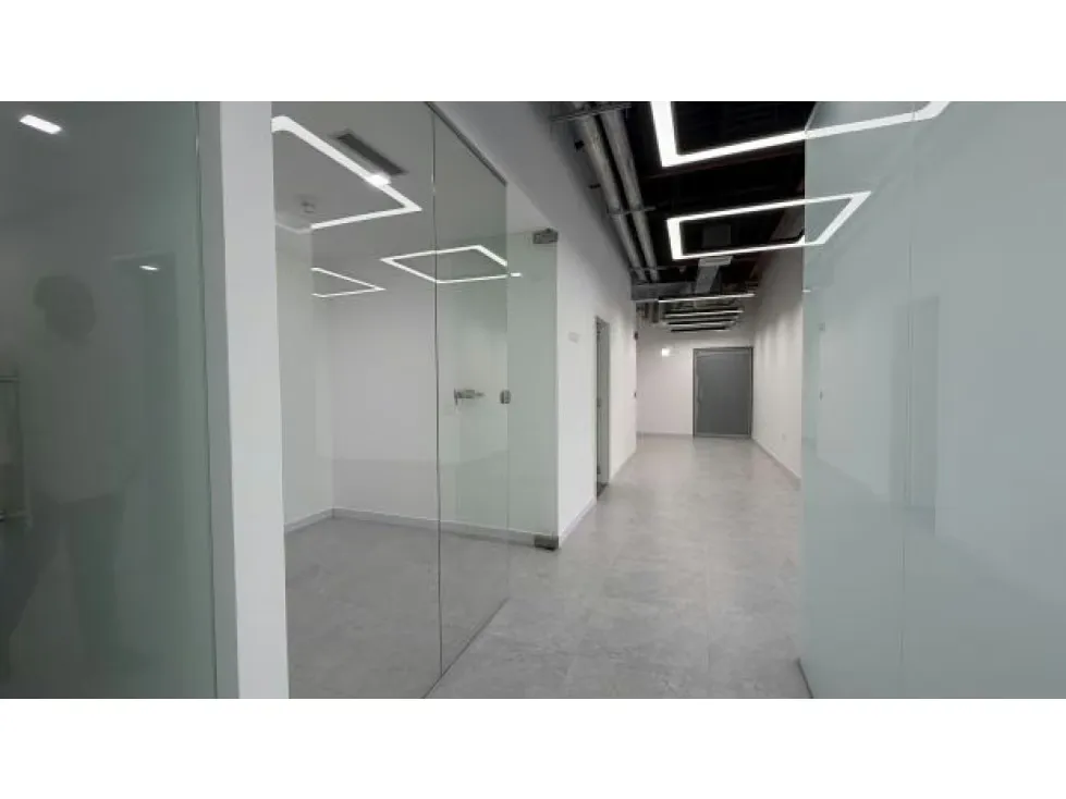 OFICINA CON TERRAZA EN VENTA EN LAS MERCEDES ANMA - 13