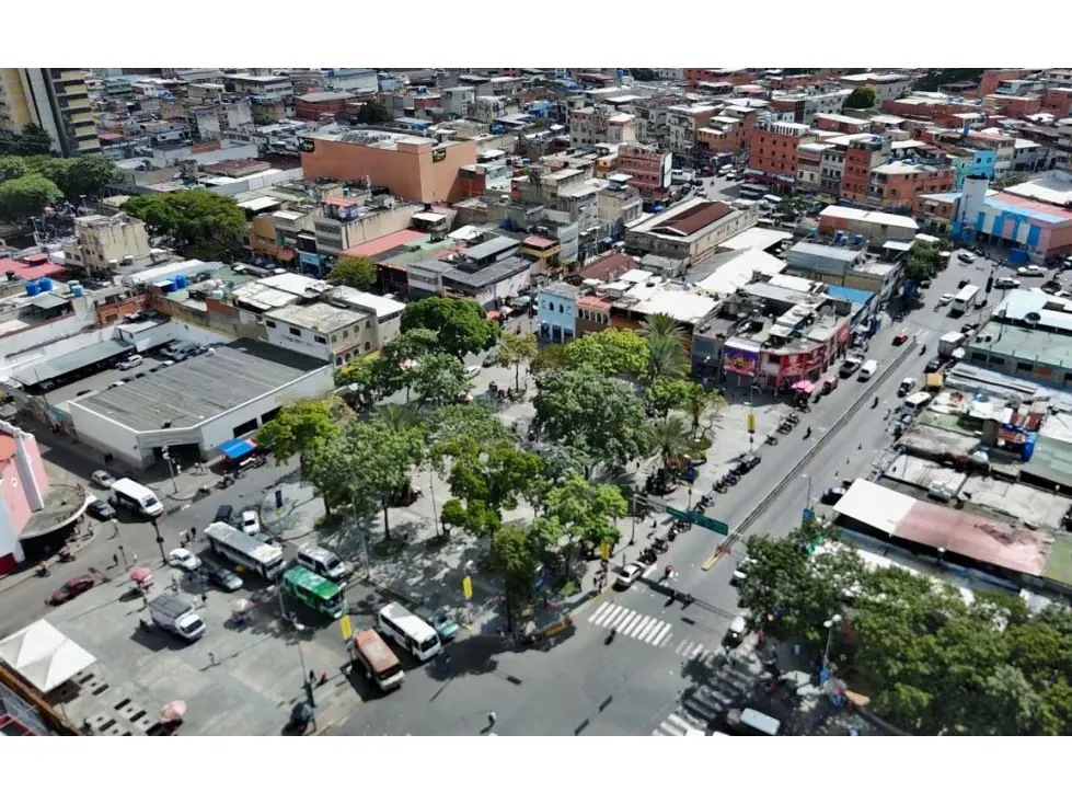 Edifcio Comercial Venta Catia 368000$ aceptamos financiamiento - 2