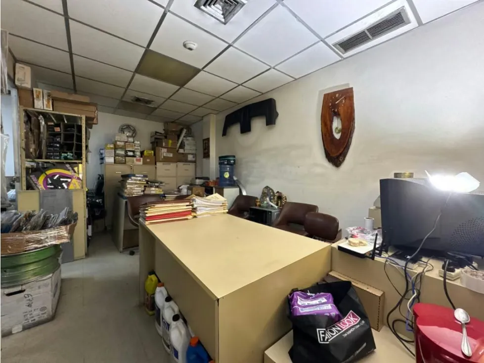 Edifcio Comercial Venta Catia 368000$ aceptamos financiamiento - 20