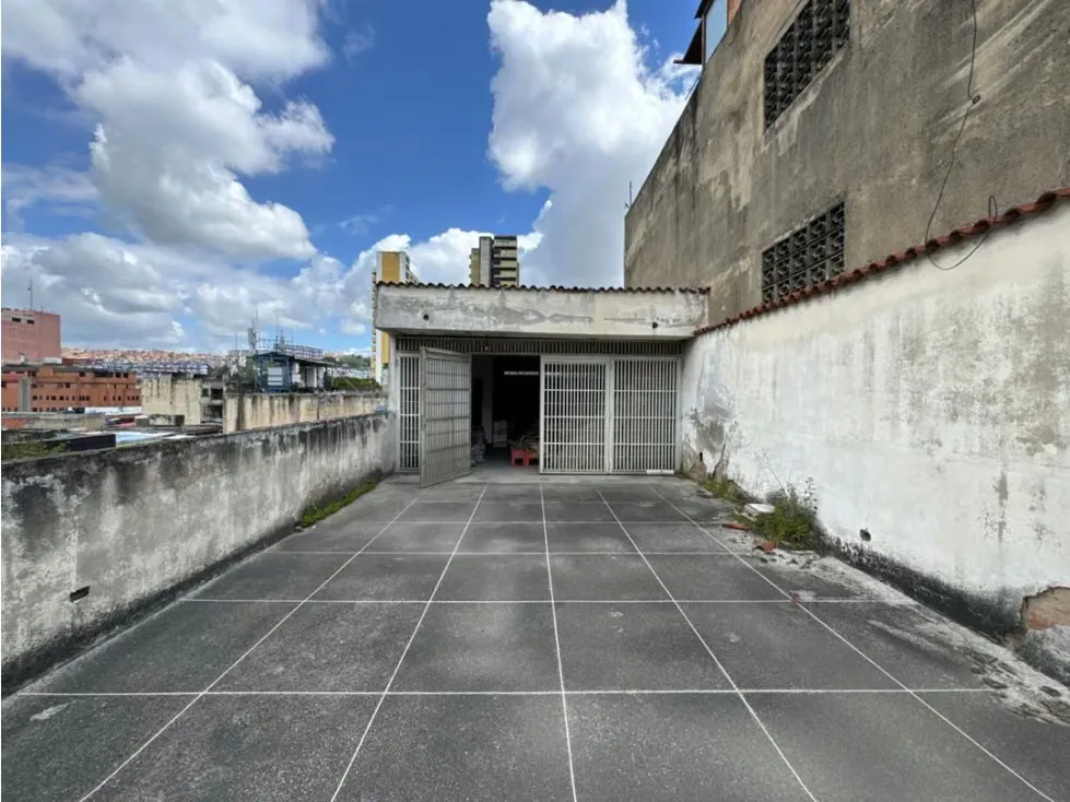 Edifcio Comercial Venta Catia 368000$ aceptamos financiamiento - 29