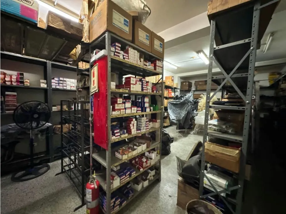 Edifcio Comercial Venta Catia 368000$ aceptamos financiamiento - 10