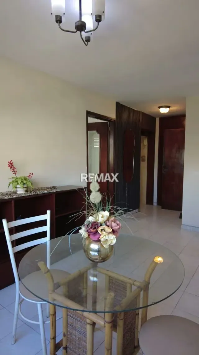 APARTAMENTO EN VENTA EDIFICIO GUAJIRA SUR ZONA ESTE MARACAIBO - 4