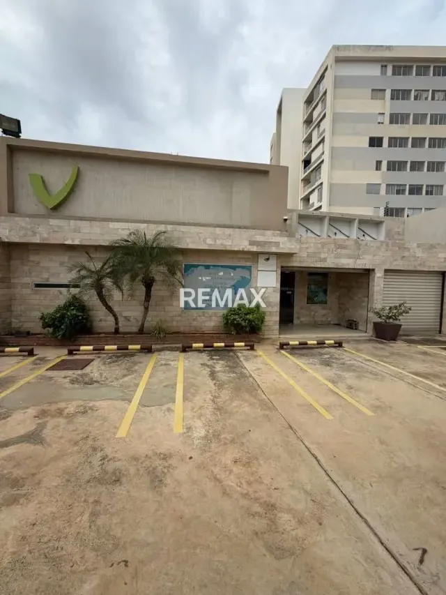 LOCAL COMERCIAL EN VENTA SECTOR VALLE FRIO MARACAIBO