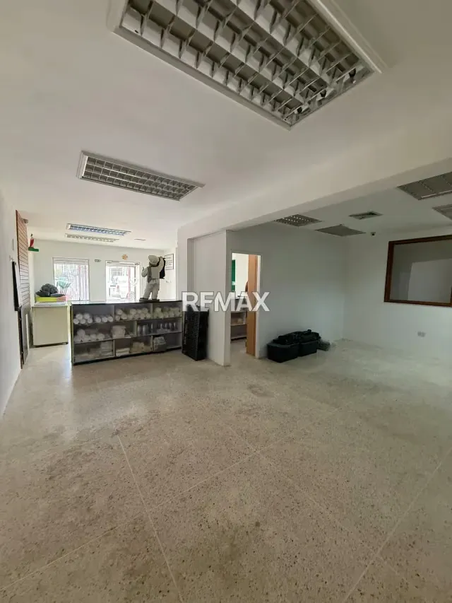 LOCAL COMERCIAL EN VENTA SECTOR VALLE FRIO MARACAIBO - 15