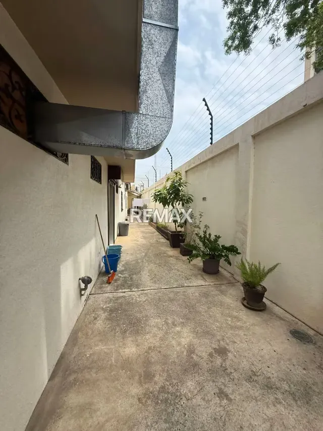 LOCAL COMERCIAL EN VENTA SECTOR VALLE FRIO MARACAIBO - 2