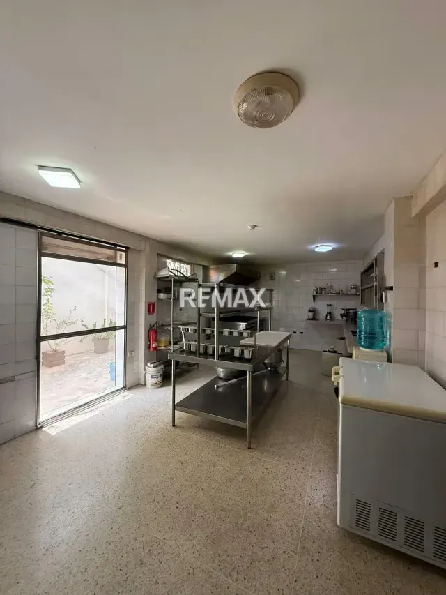 LOCAL COMERCIAL EN VENTA SECTOR VALLE FRIO MARACAIBO - 9