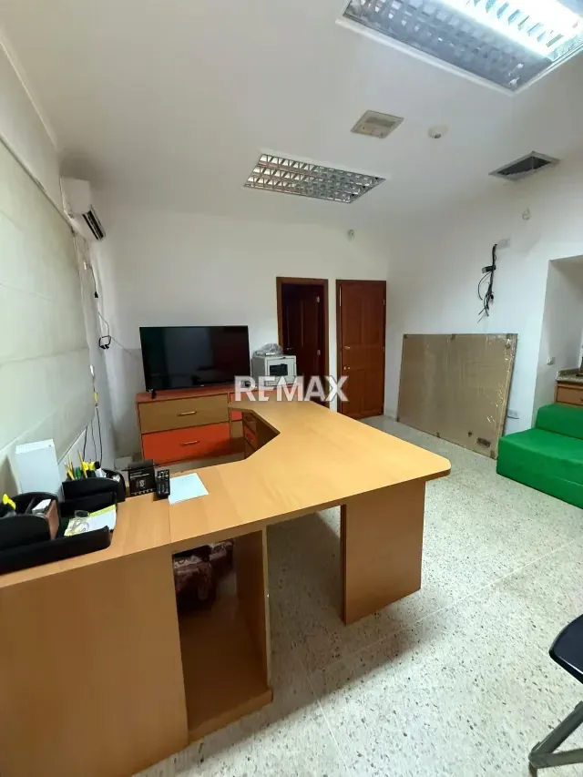 LOCAL COMERCIAL EN VENTA SECTOR VALLE FRIO MARACAIBO - 10