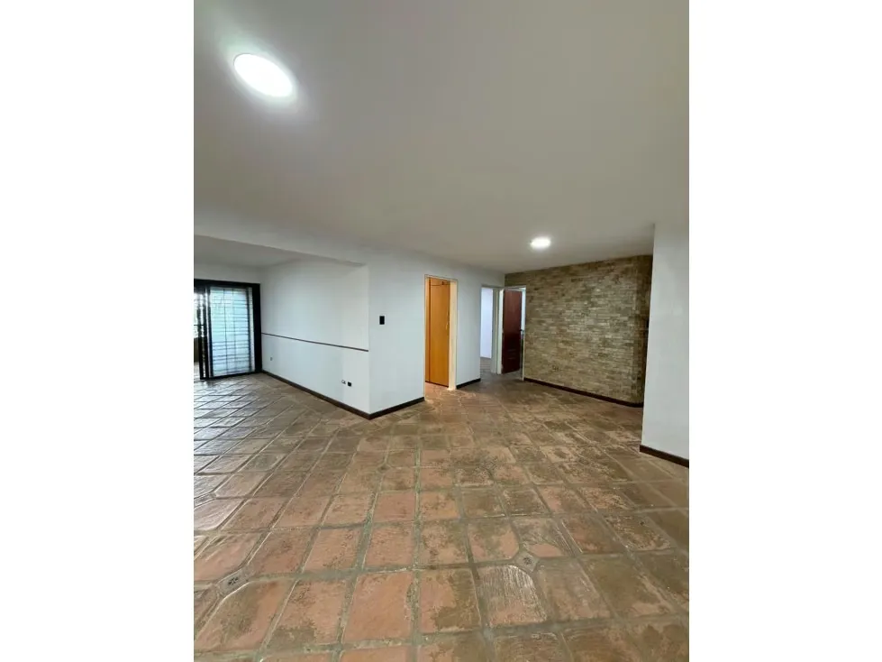 Vendo apartamento para remodelar 200m2 La Unión 3274 - 5
