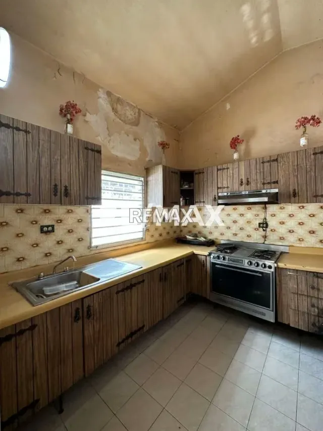 Casa para Remodelar en la Lago - 4