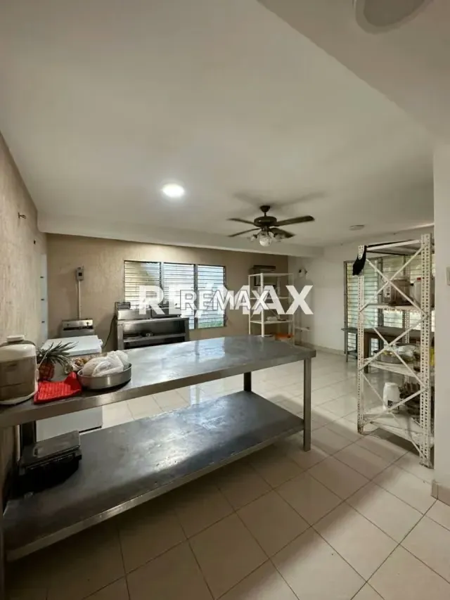 Casa para Remodelar en la Lago - 5