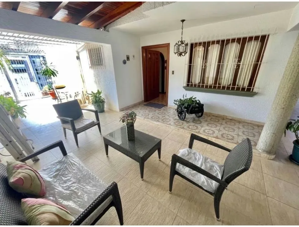 Alquilo casa 1.000m2 Colinas de Santa Monica 6909 - 2