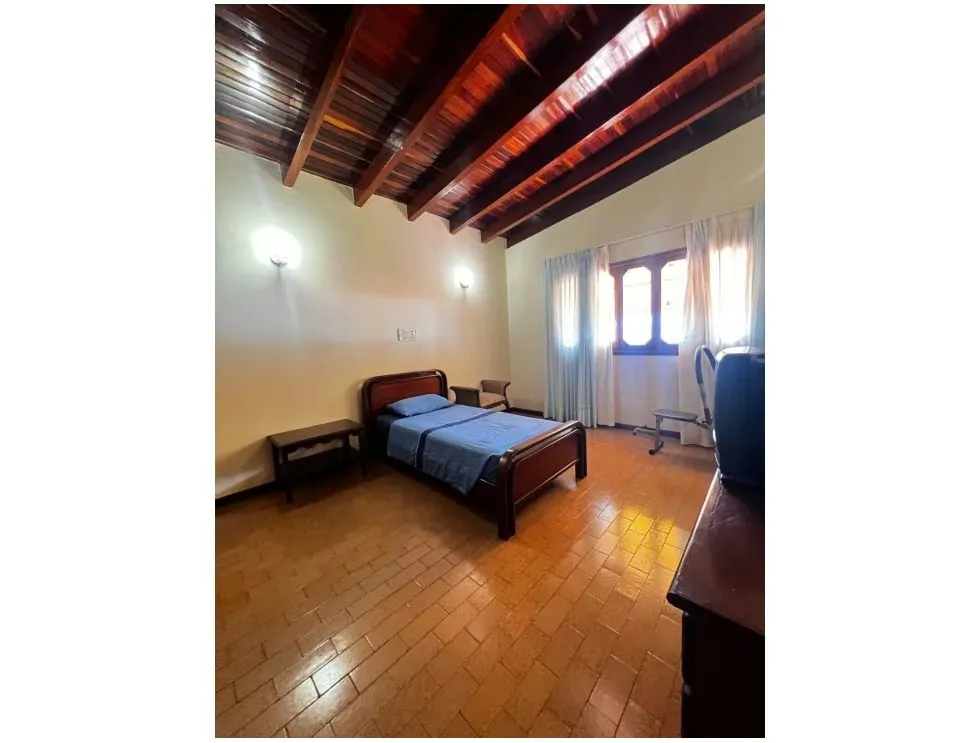Alquilo casa 1.000m2 Colinas de Santa Monica 6909 - 25