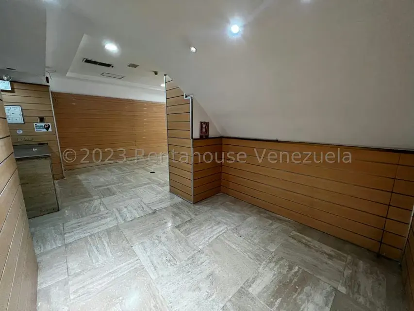 Local Comercial en Alquiler en La Castellana, Distrito Metropolitano - 8