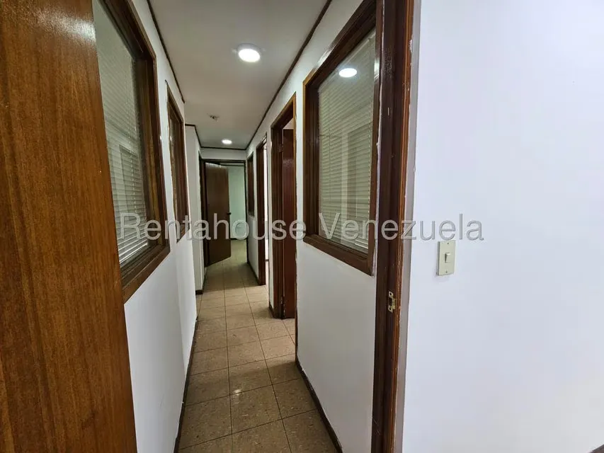 Oficina en Alquiler en Parroquia Catedral, Distrito Metropolitano - 10